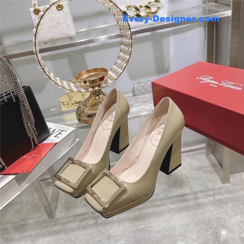 roger u1u1er classic buckle pumps