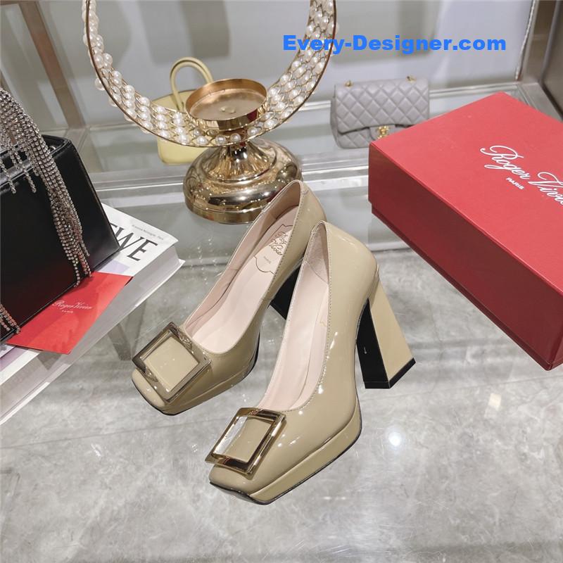 roger u1u1er classic buckle pumps