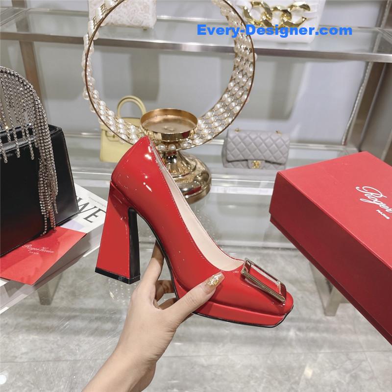 roger u1u1er classic buckle pumps