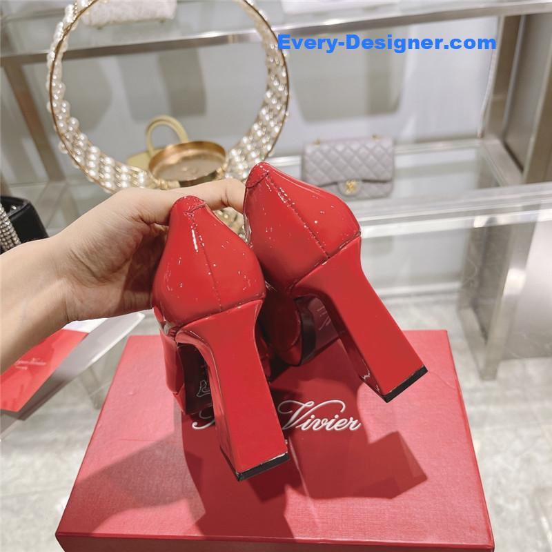 roger u1u1er classic buckle pumps