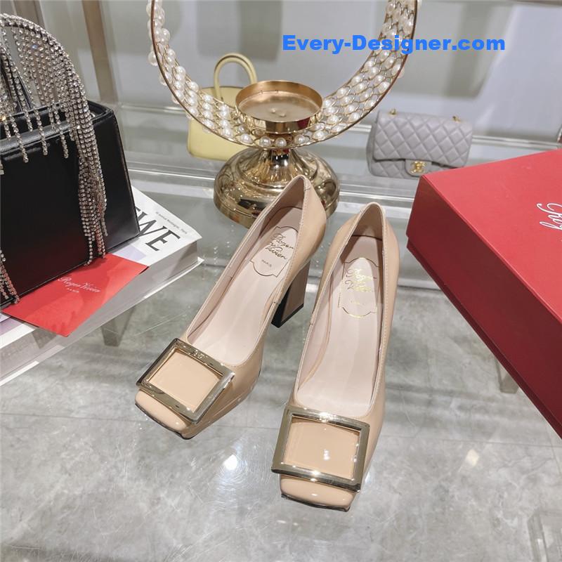 roger u1u1er classic buckle pumps