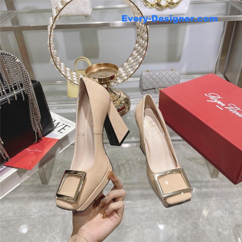 roger u1u1er classic buckle pumps