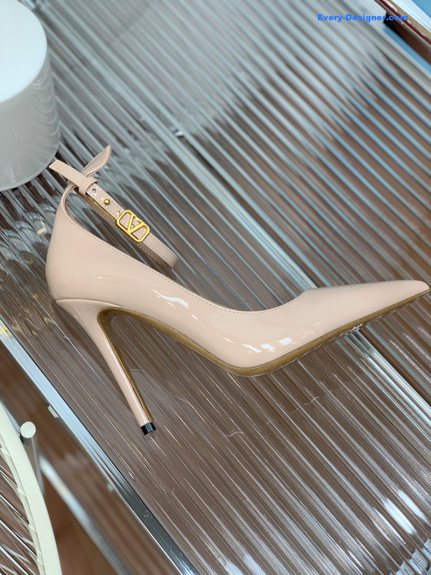 Va1e*ntin0 high heel pointed shoes