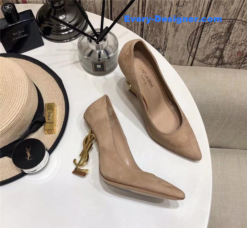 Y51 classic Y51 logo heel pumps