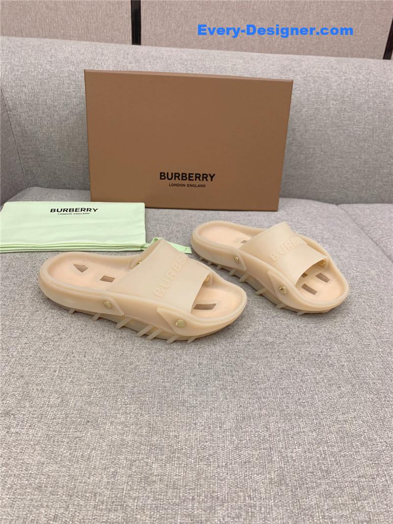 Bv*b*rry new hollow slippers