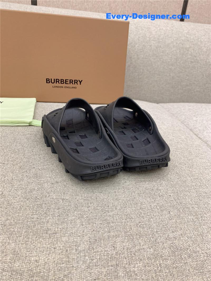 Bv*b*rry new hollow slippers
