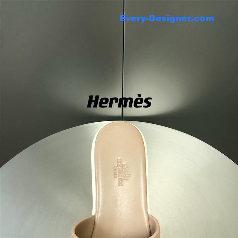 H**me5 platform slippers
