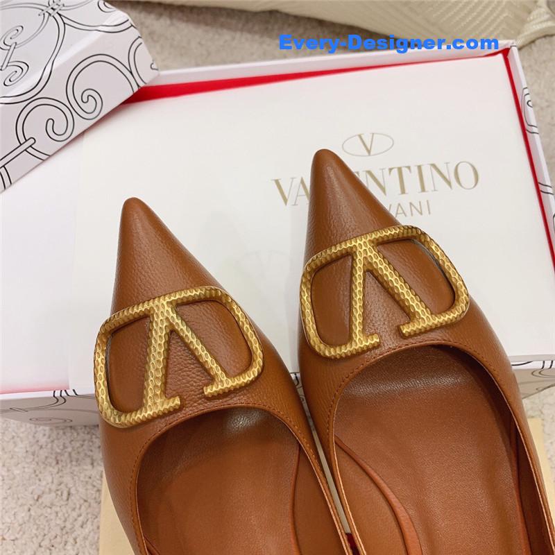 Va1e*ntin0 v logo slip-ons