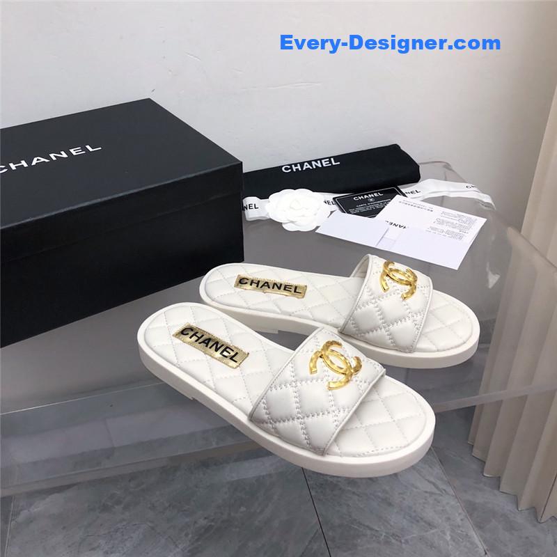 CC explosion Iogo sandals