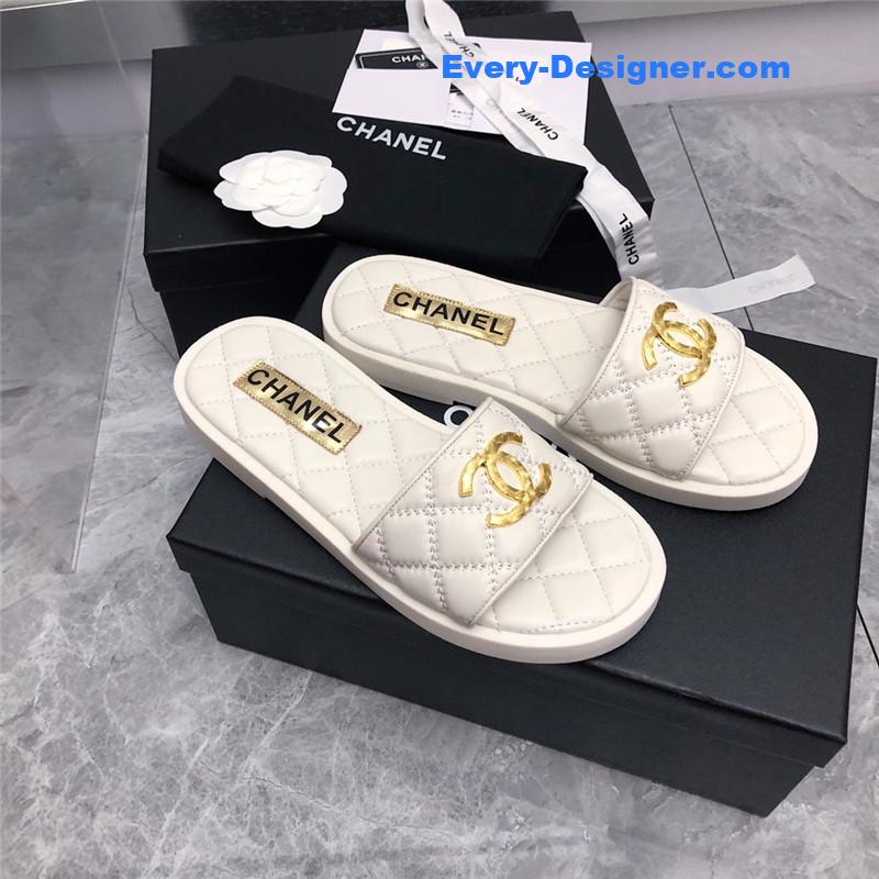 CC explosion Iogo sandals