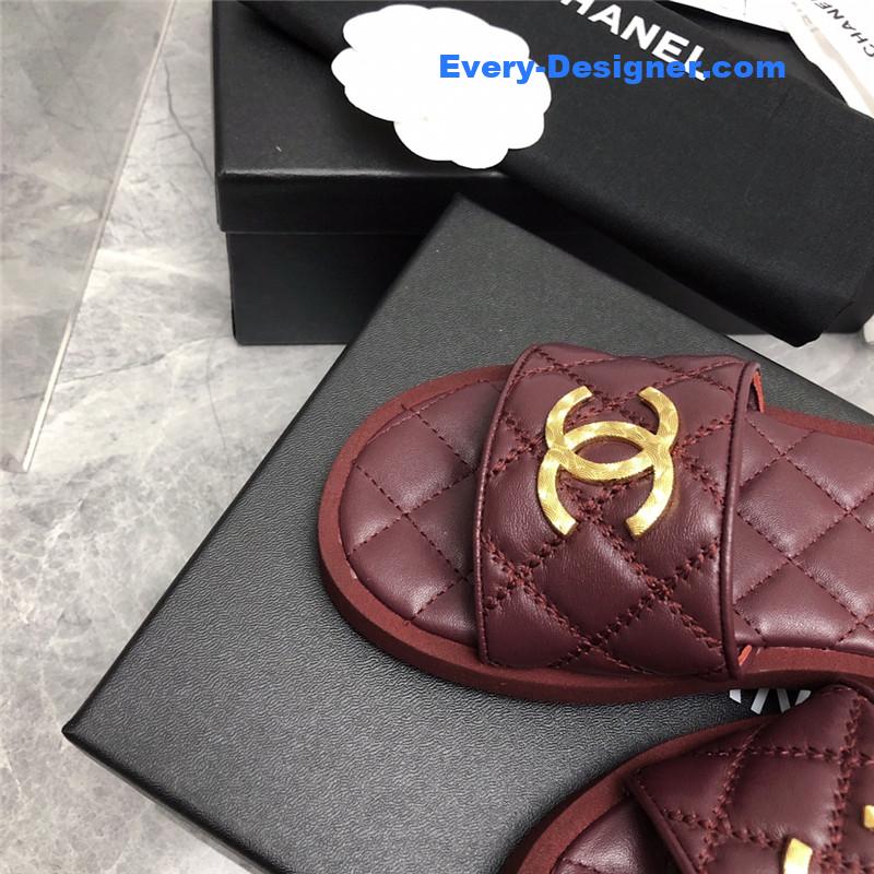 CC explosion Iogo sandals