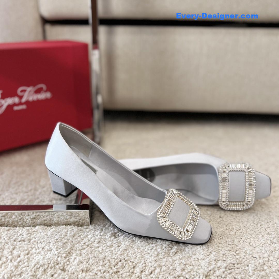 roger u1u1er silk d1am0nd buckle square heel shoes