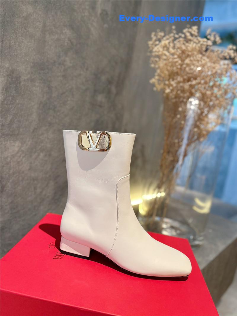 Va1e*ntin0 leather outsole ankle boots