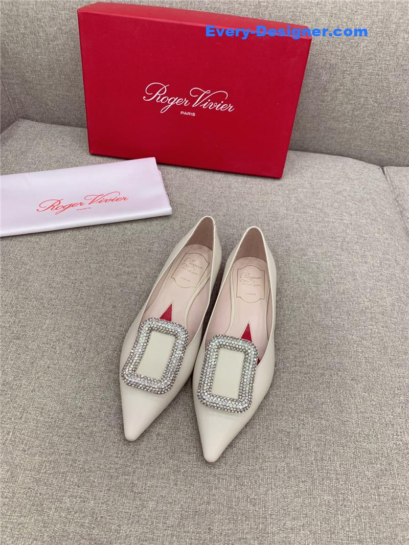 roger u1u1er classic d1am0nd buckle silk pumps