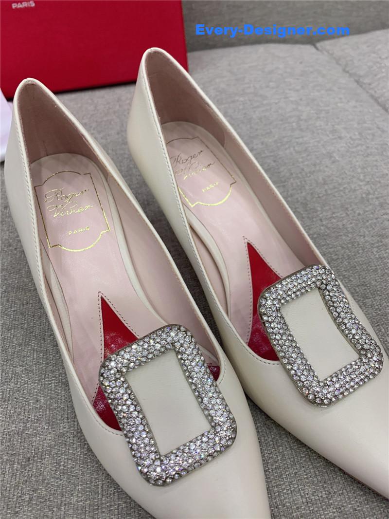 roger u1u1er classic d1am0nd buckle silk pumps