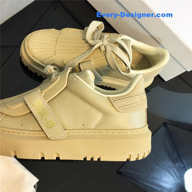 D10r shell shoes