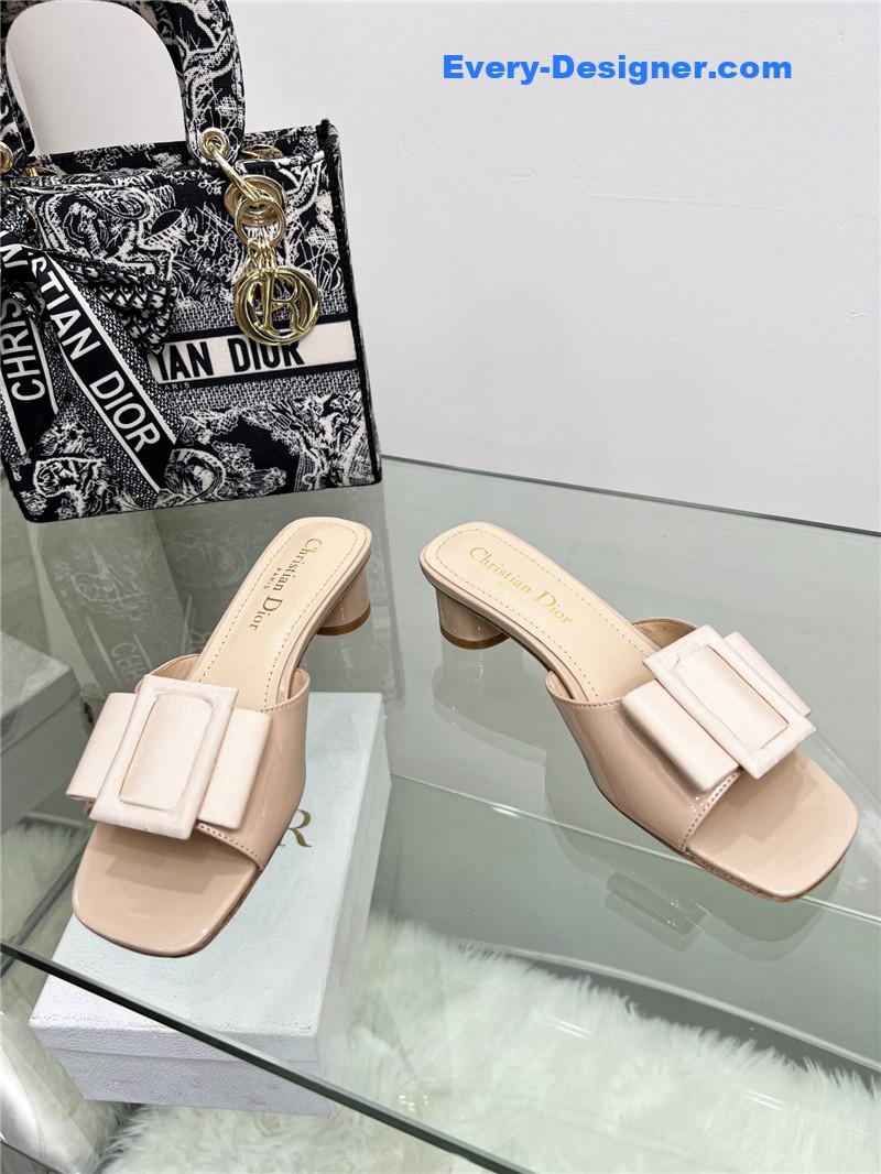 D10r pearl square buckle retro ballet high heels