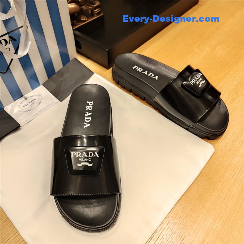 Pra*a “trapezoid logo logo creative” bag buckle slippers