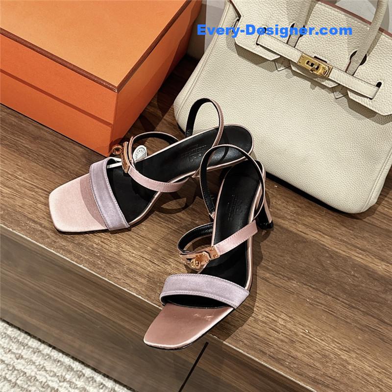 H**me5 glamor sandals
