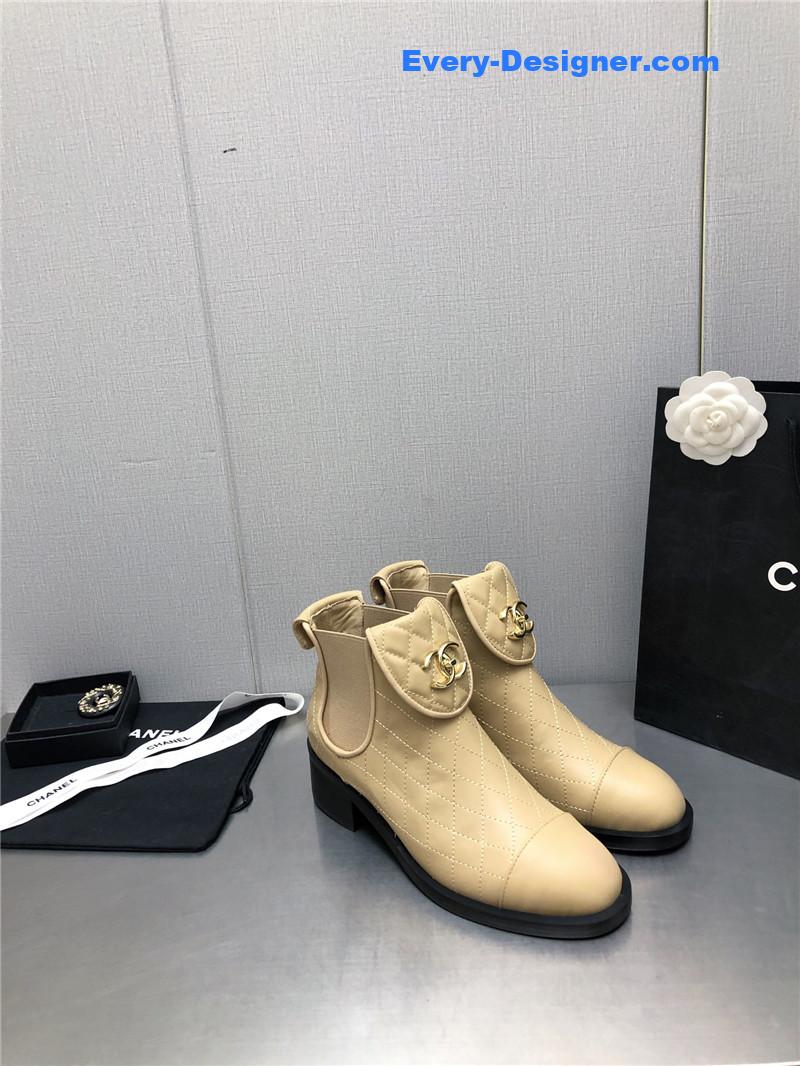 CC explosive boots