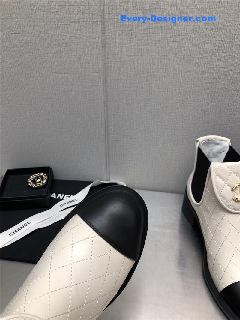 CC explosive boots