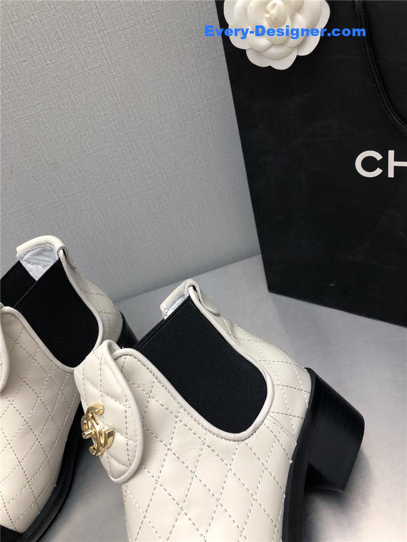 CC explosive boots