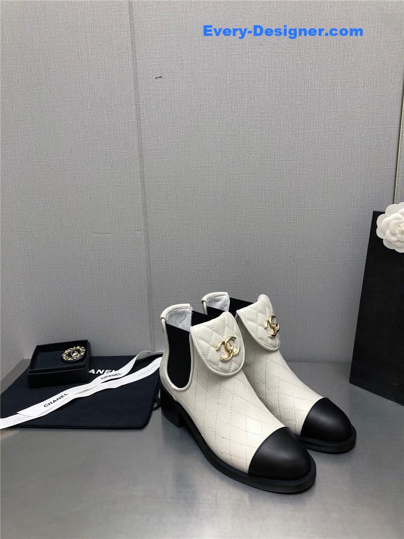 CC explosive boots
