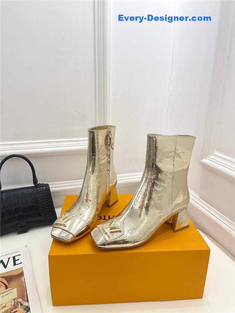 l0vis Vvtt0n lv new v-shaped chunky heel ankle boots