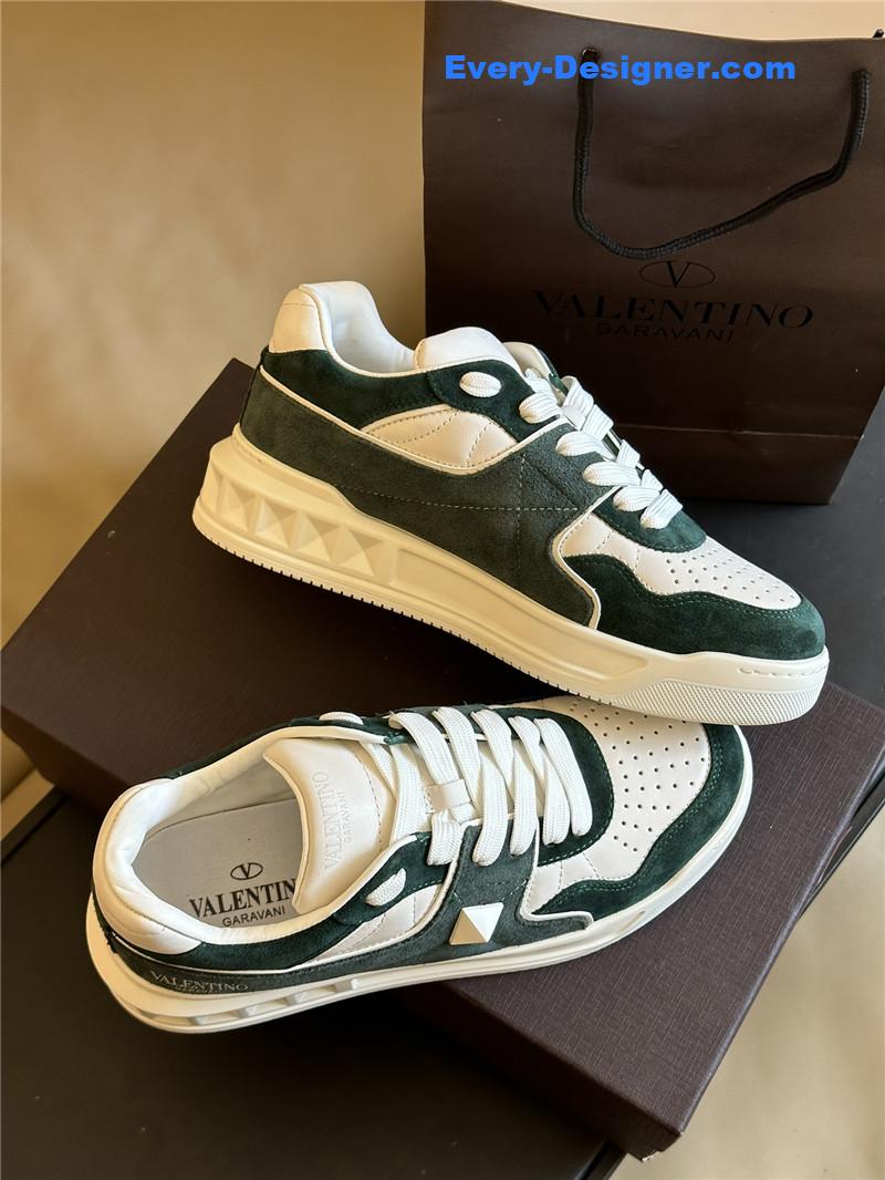 Va1e*ntin0 couple sneakers