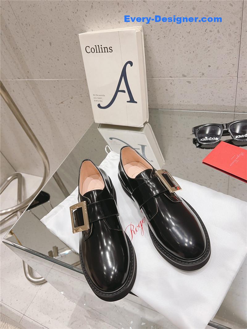 roger u1u1er metal buckle derby shoes
