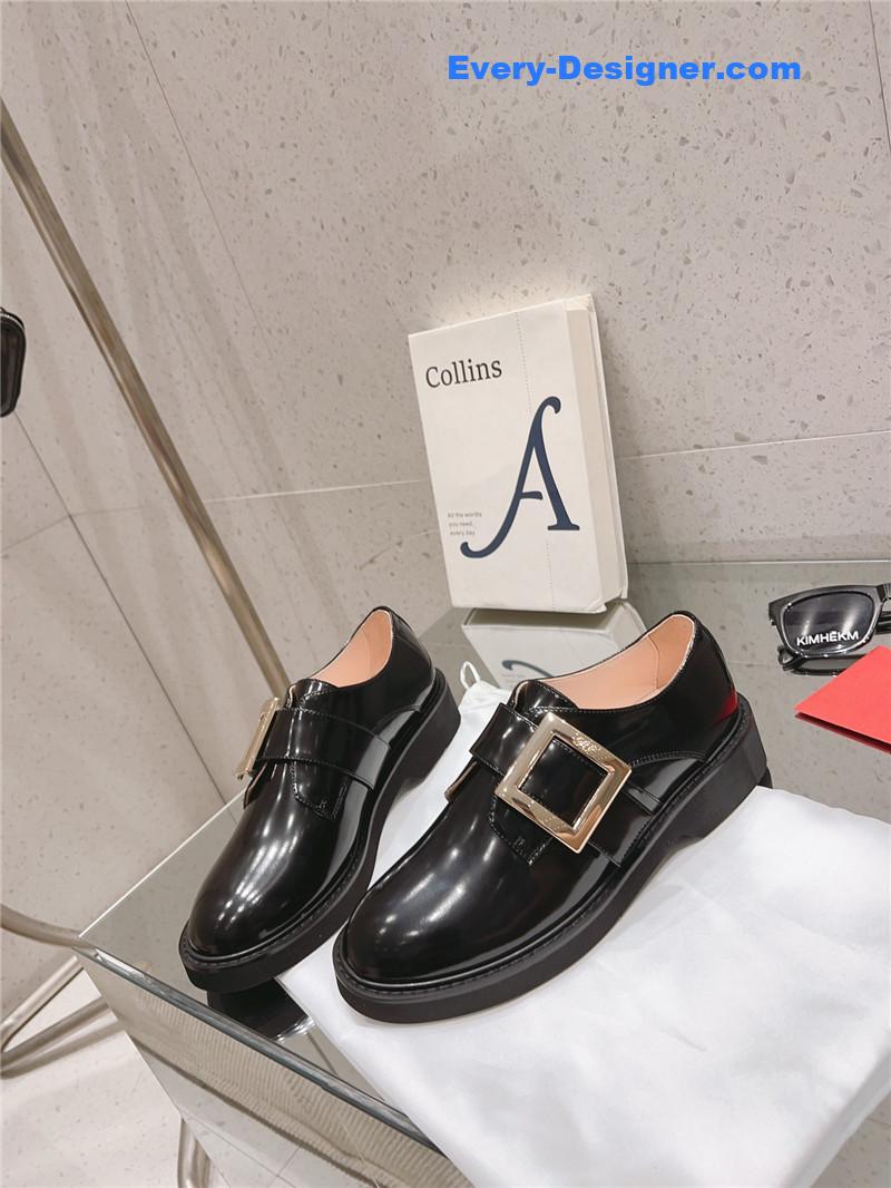 roger u1u1er metal buckle derby shoes