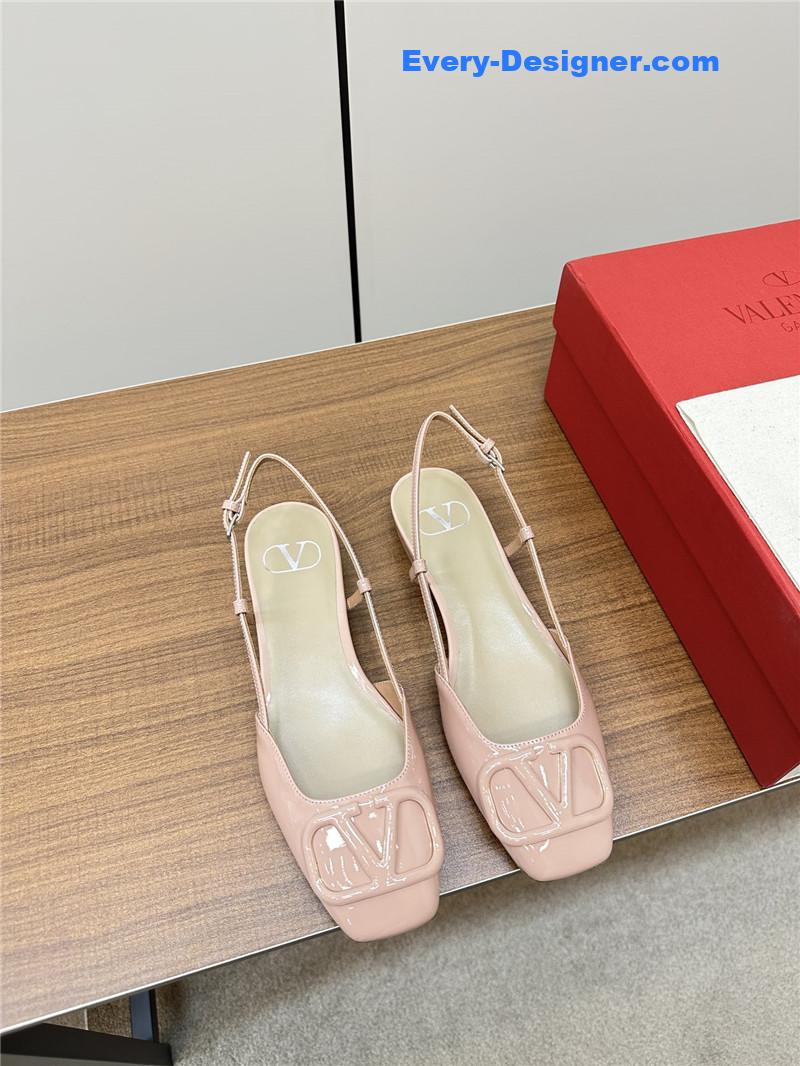 Va1e*ntin0 new big v buckle sandals shoes