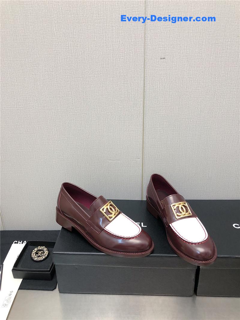 CC chunky heel round toe shoes