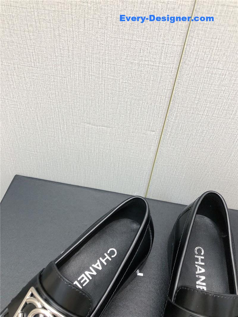 CC chunky heel round toe shoes