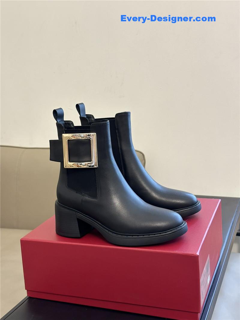 roger u1u1er square buckle chunky heel chelsea boots