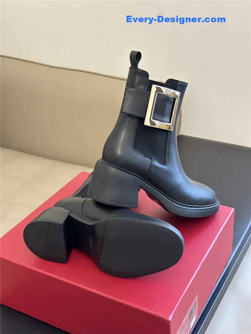 roger u1u1er square buckle chunky heel chelsea boots
