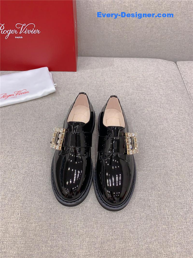 roger u1u1er new patent leather d1am0nd buckle loafers