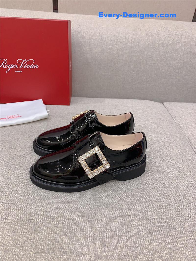 roger u1u1er new patent leather d1am0nd buckle loafers