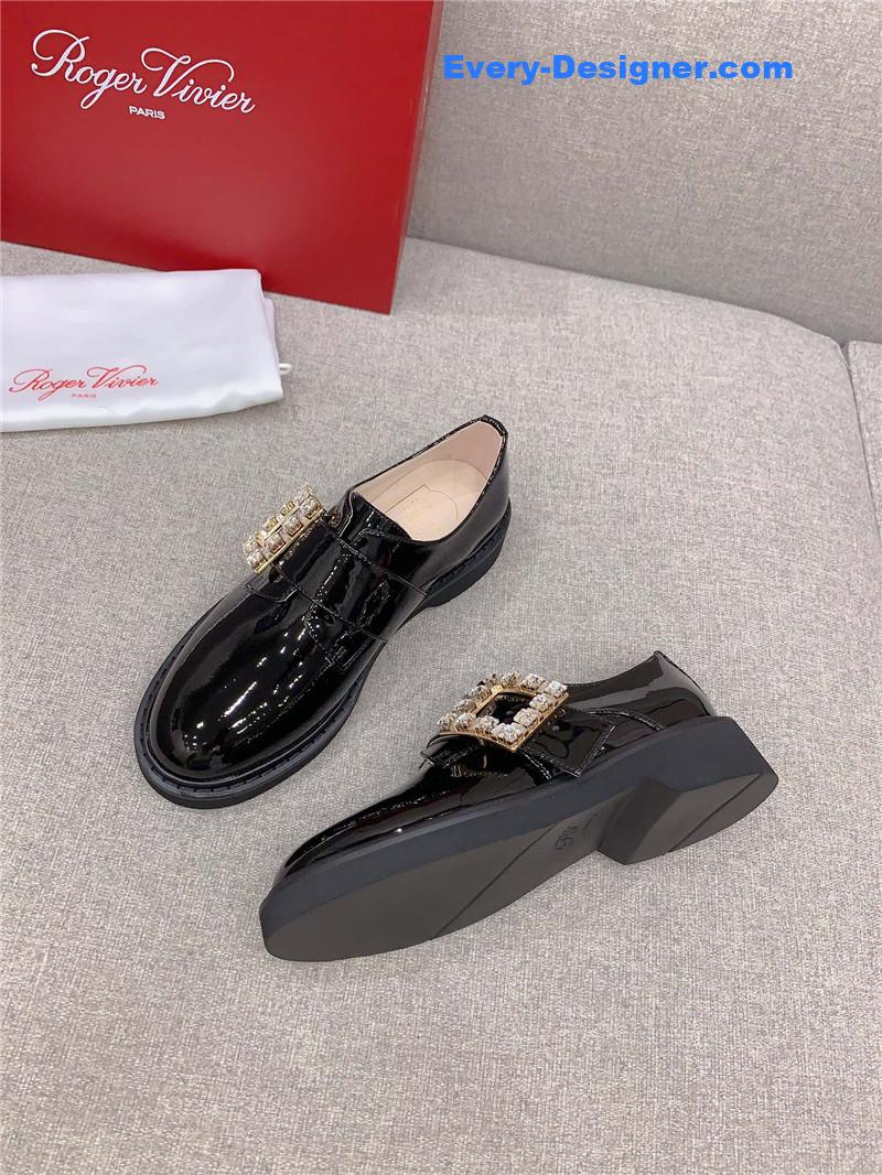 roger u1u1er new patent leather d1am0nd buckle loafers
