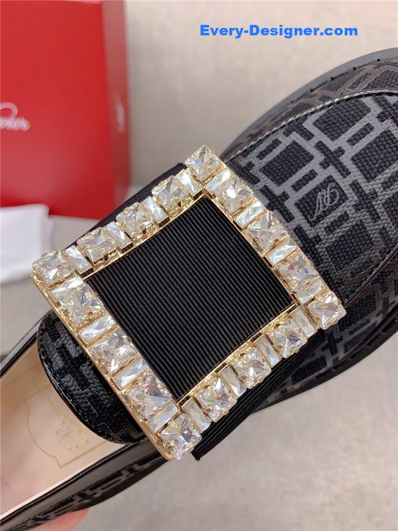 roger u1u1er new patent leather d1am0nd buckle loafers