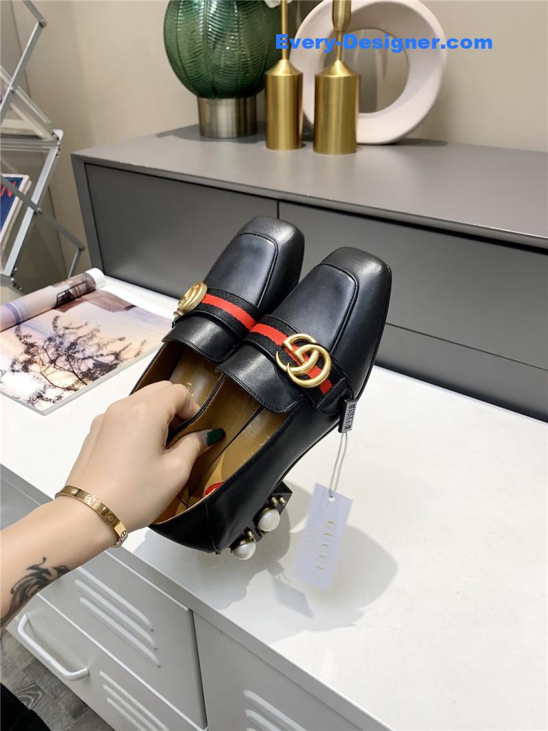 Gvc*1 pearl heel shoes
