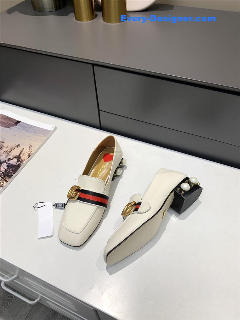 Gvc*1 pearl heel shoes