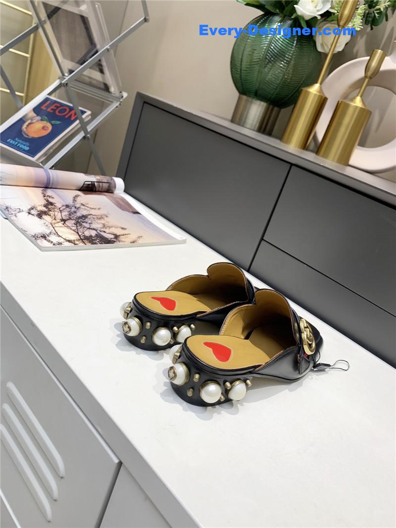 Gvc*1 pearl heel half slippers