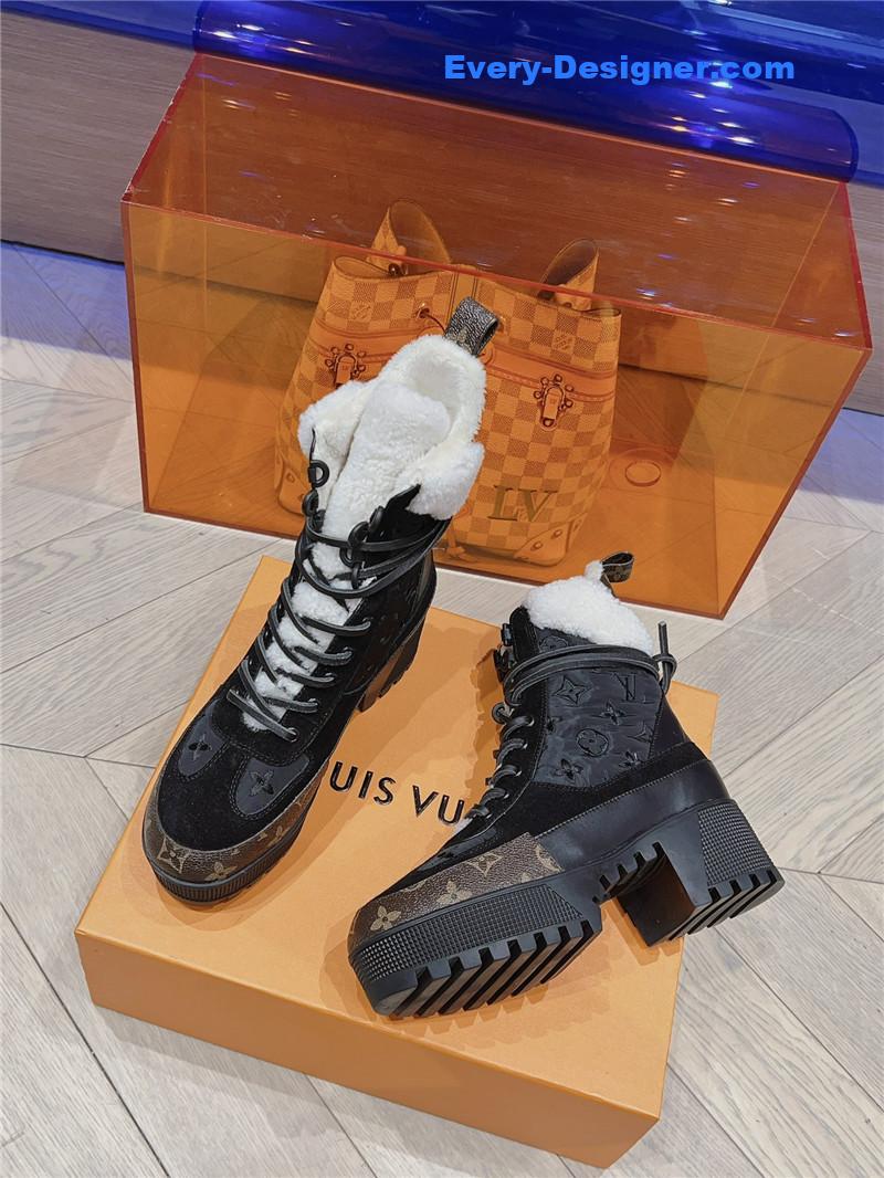 l0vis Vvtt0n lv classic high heel martin boots