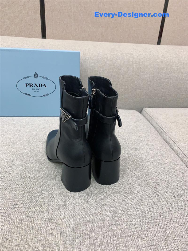 Pra*a new triangle high heel boots