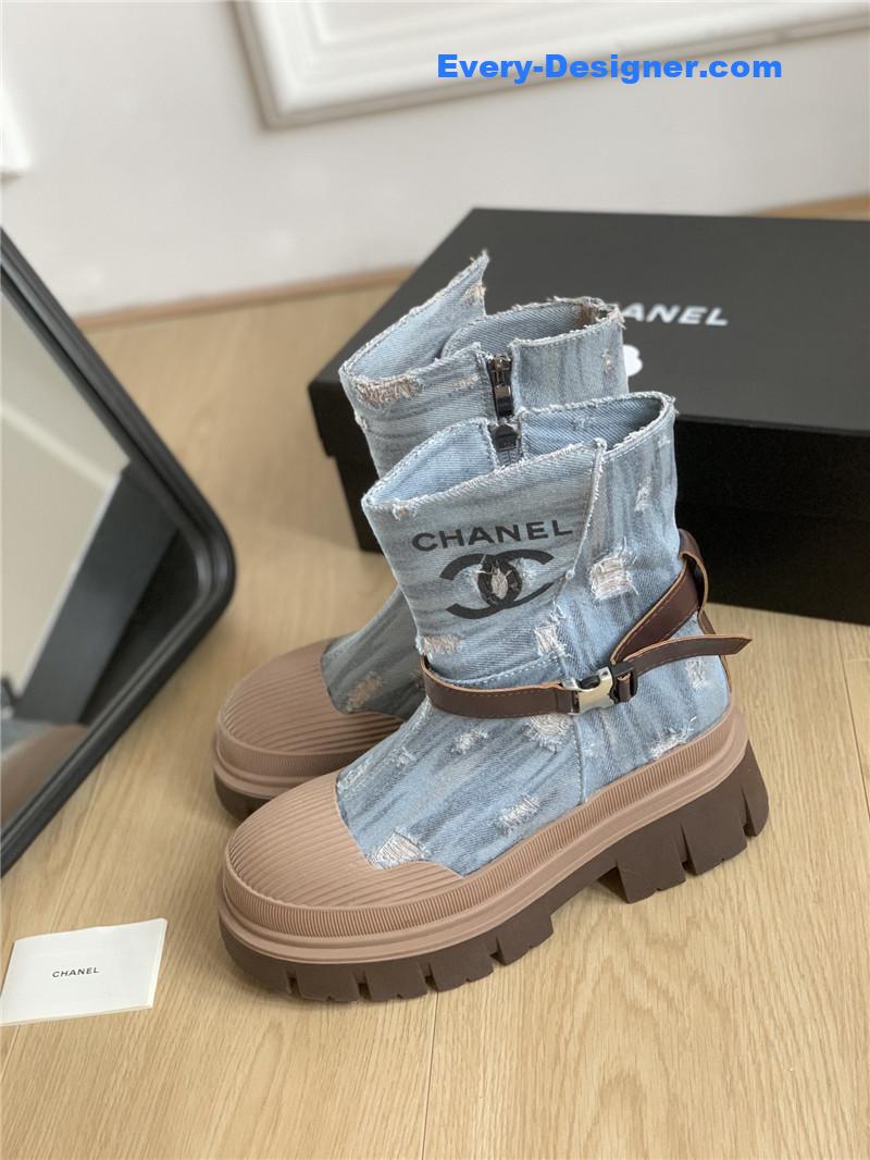 CC hidden canvas boots