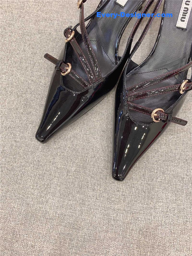 M1um1u catwalk style pointed toe kitten heels