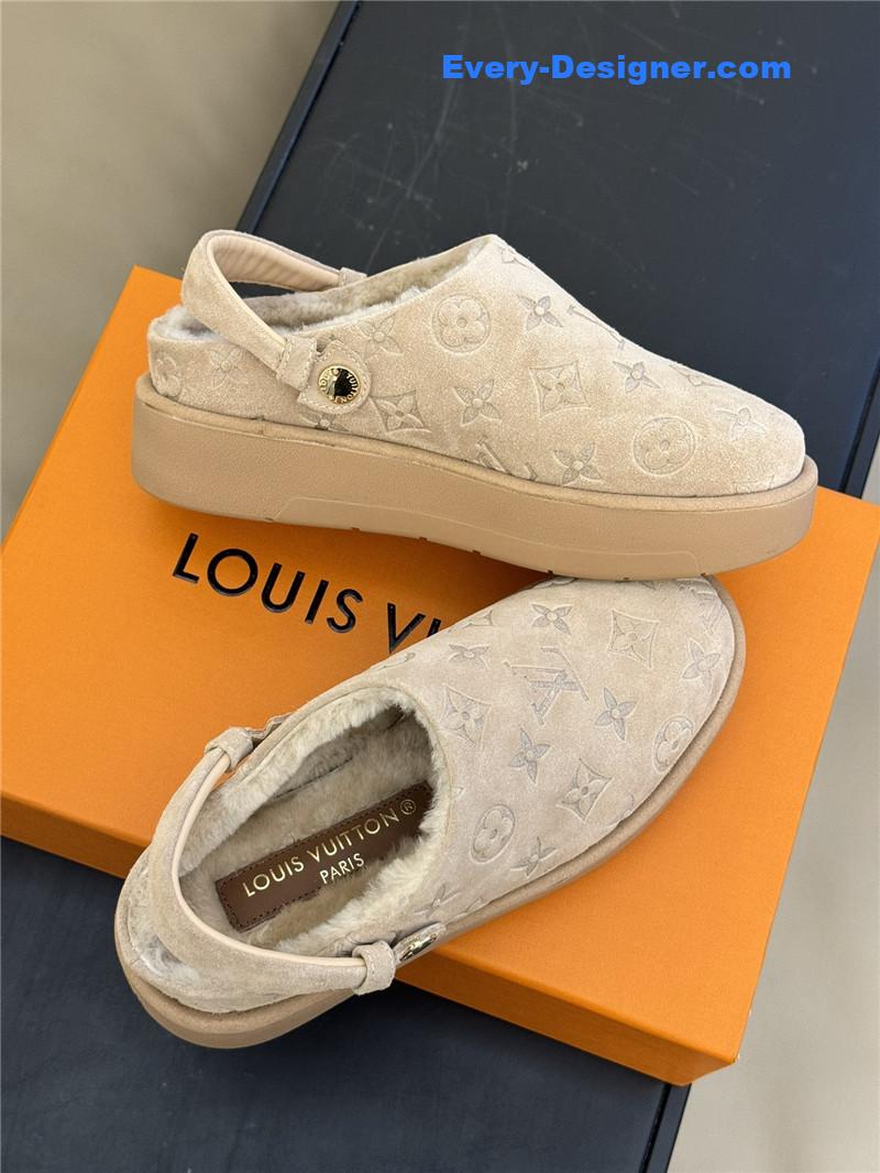 l0vis Vvtt0n lv platform slippers