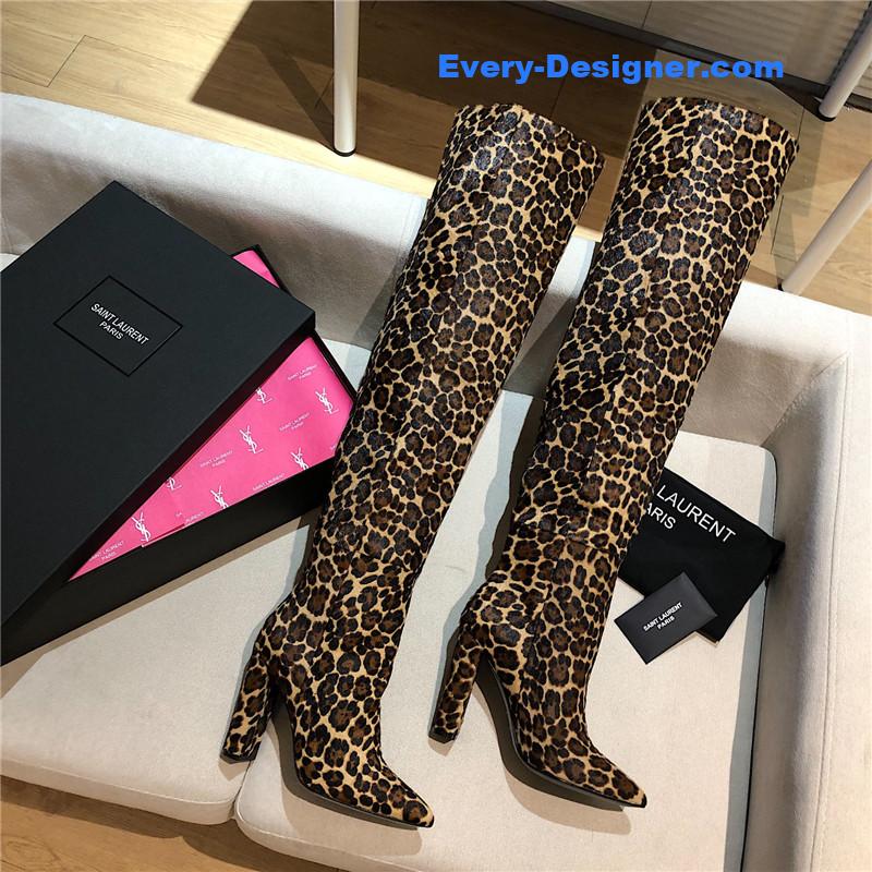 Y51 letter heel pointed toe high heel boots