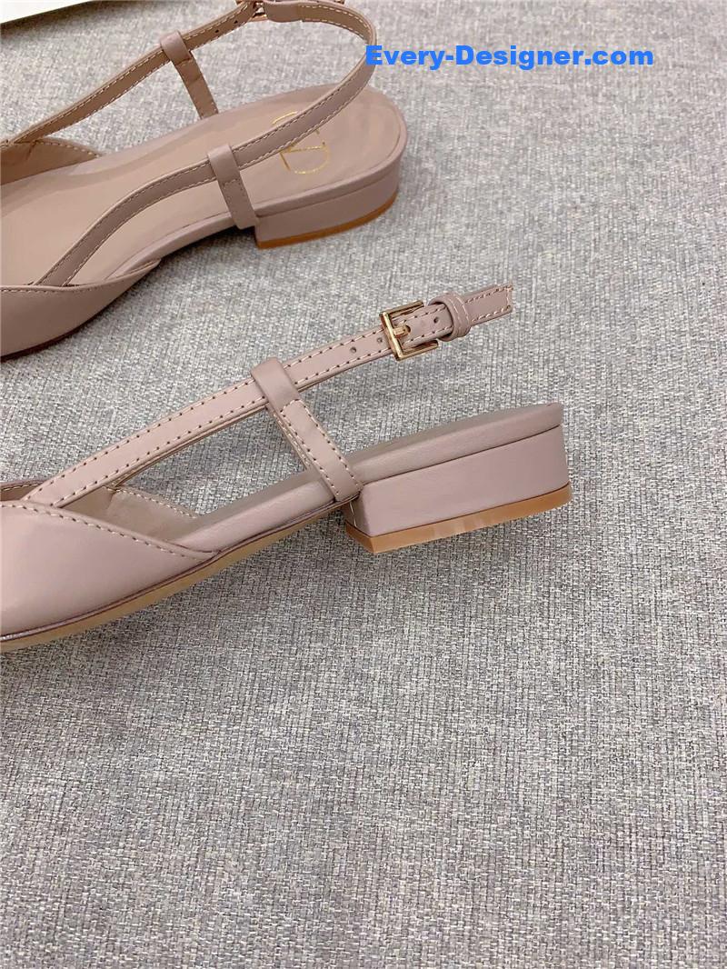 Va1e*ntin0 vlogo beige leather slingback flat